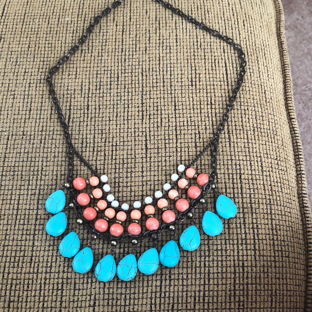 Chic Turquoise And Coral Beaded Necklace